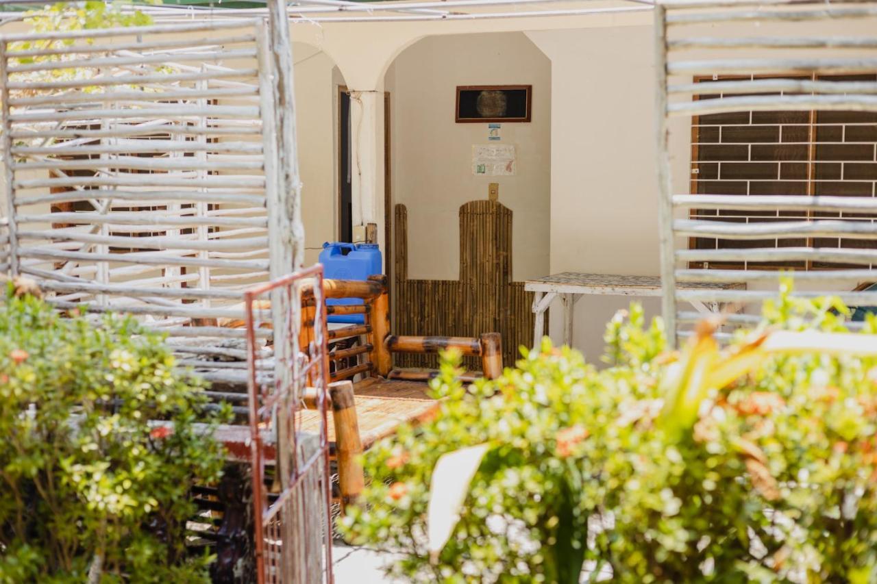 Puerto Galera Hostel Kültér fotó